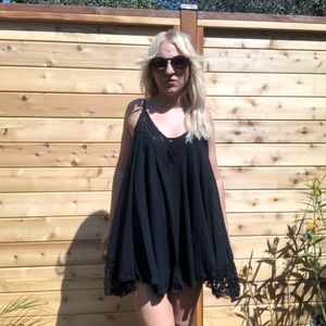 ✨sale✨LF Brand Black Oversize Dress